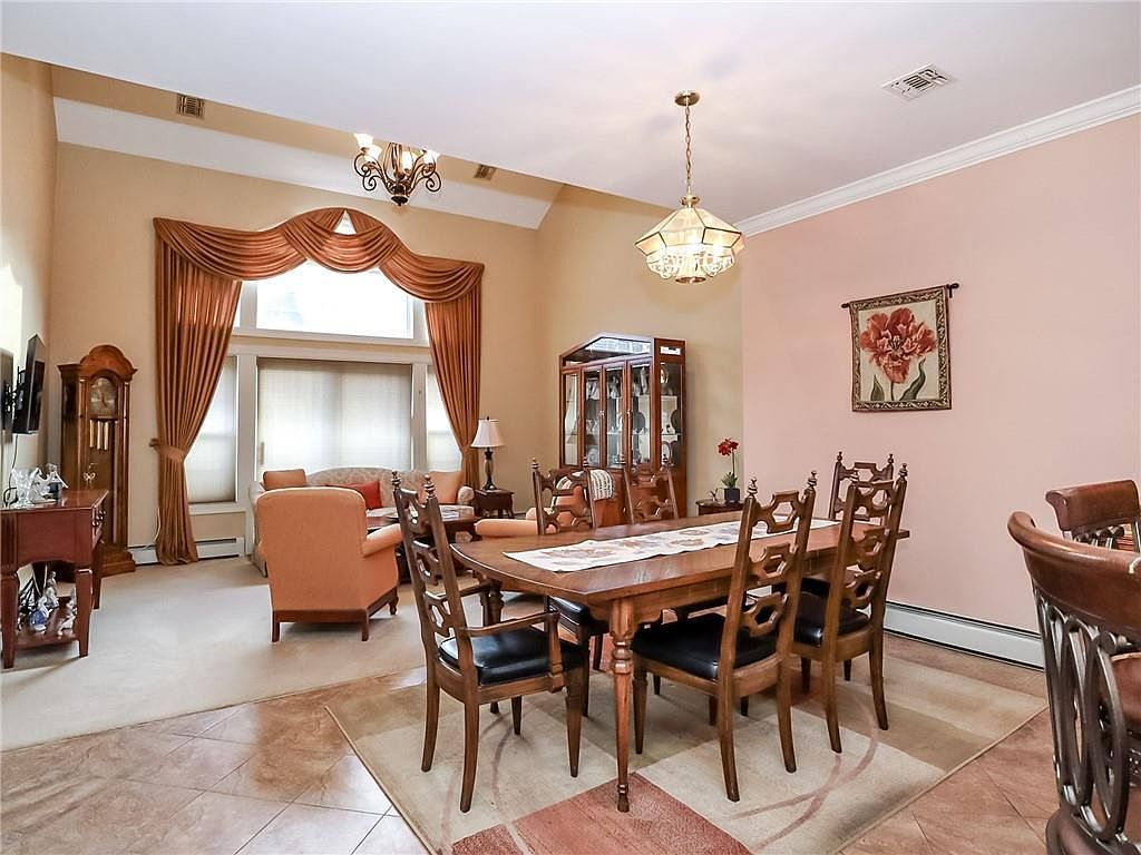 20 Tides Ln Staten Island, NY 10309  | Single Family