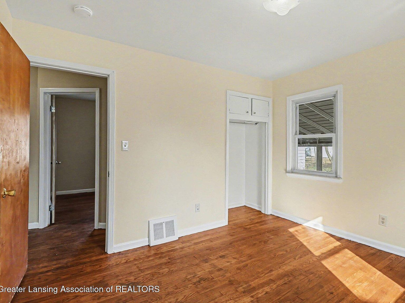 6622 Dolphin St Dearborn Heights, MI 48127  | Single Family