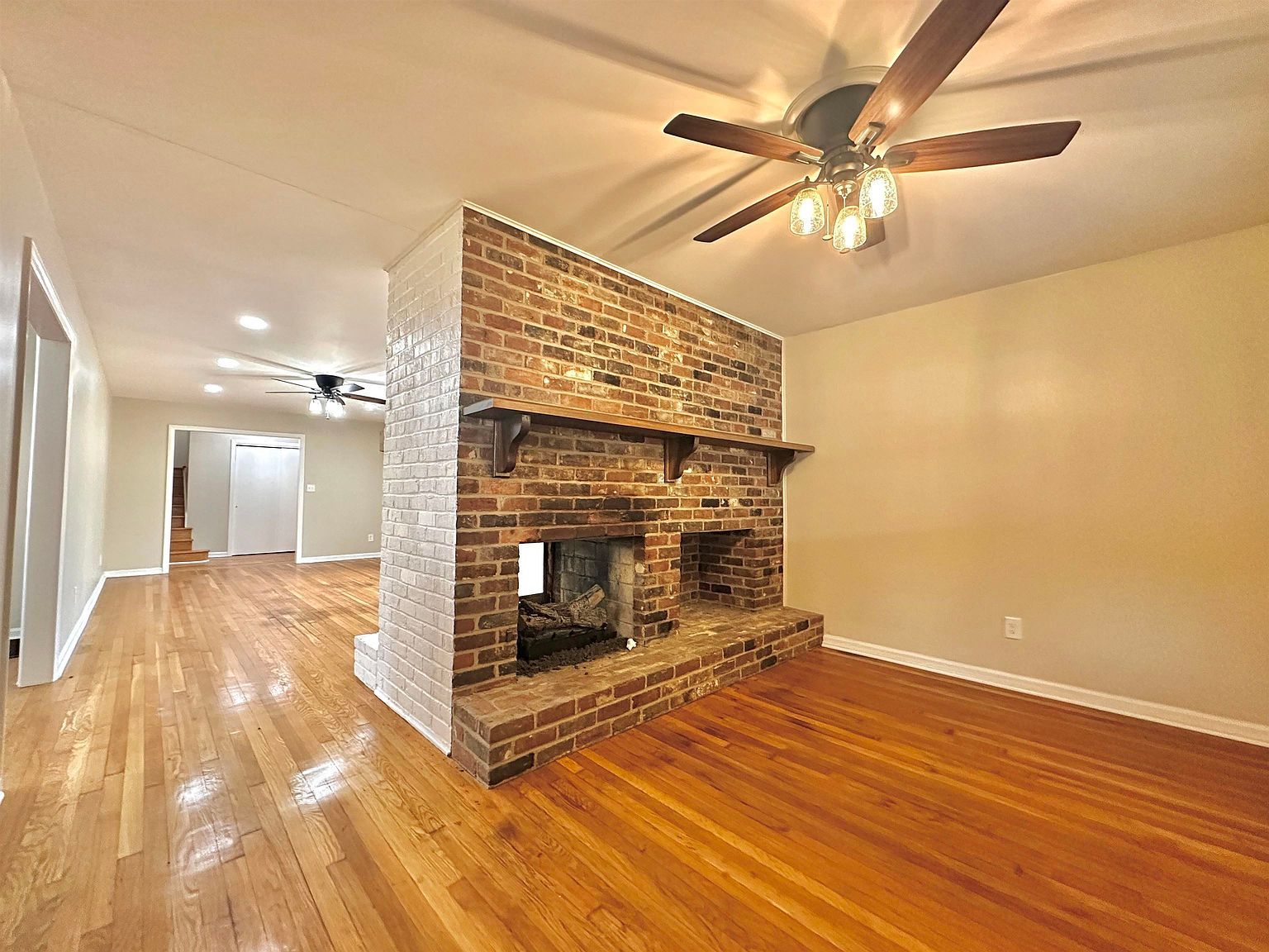 1818 Hermitage Dr Florence, AL 35630  | Single Family