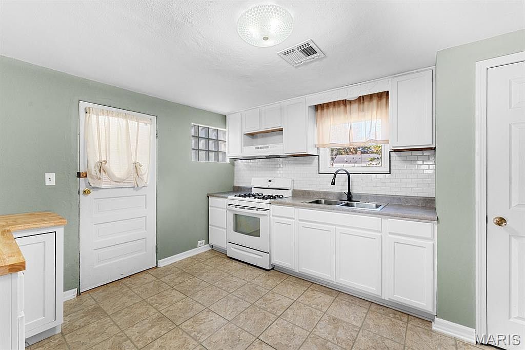 123 Verne Ave Belleville, IL 62226  | Single Family