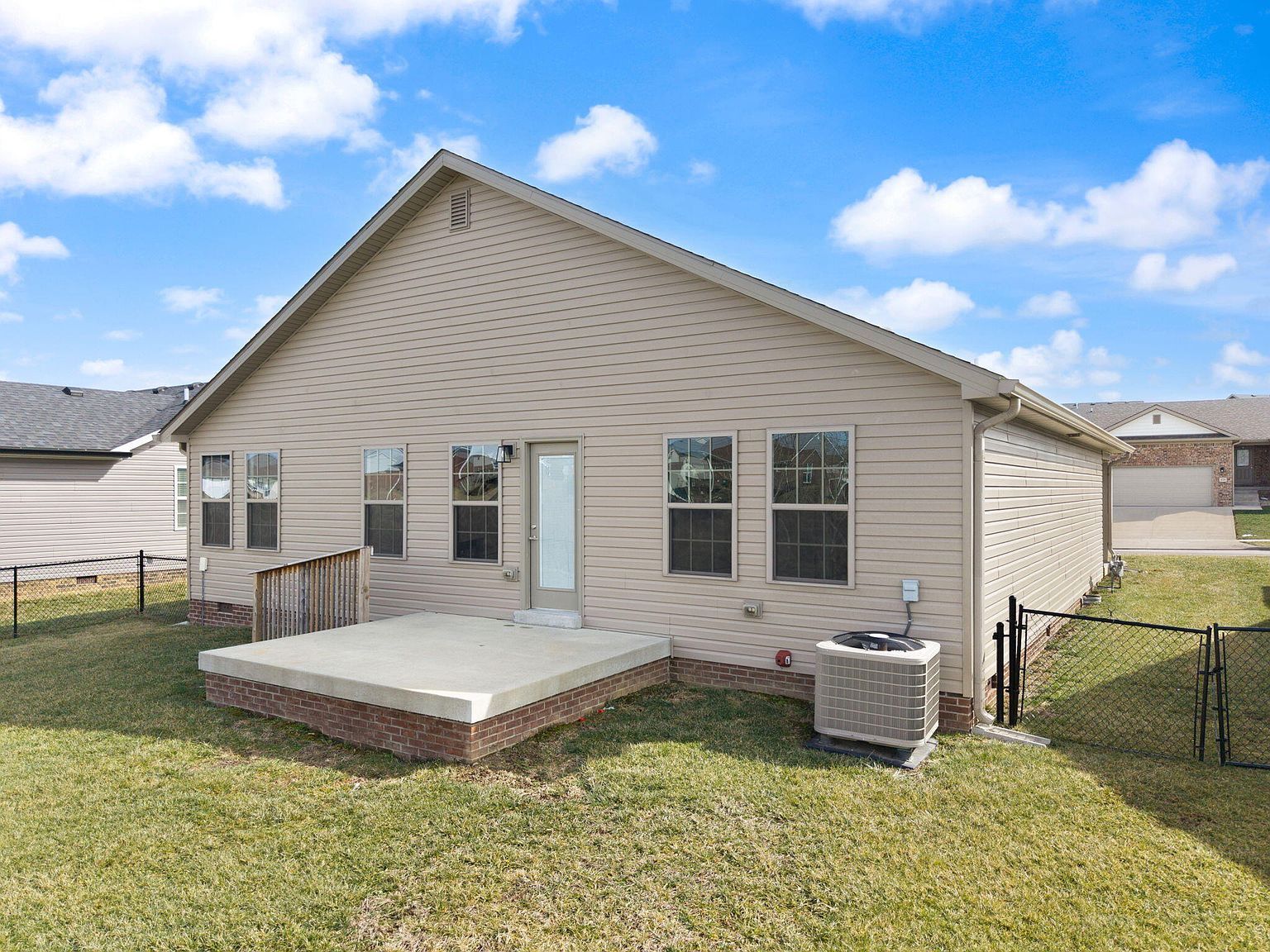 429 Middle Creek Way Berea, KY 40403  | Single Family