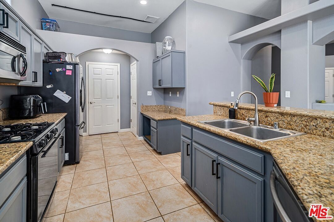 9516 Mendiburu Rd California City, CA 93505 | Single Family