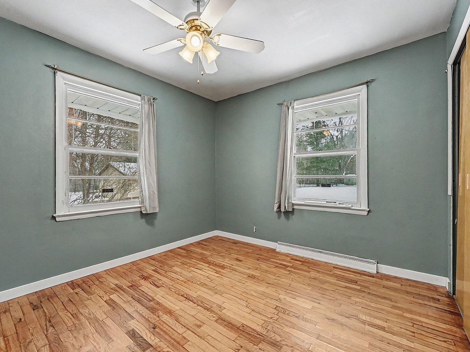 121 Fineview Ave Kalamazoo, MI 49004 | Single Family