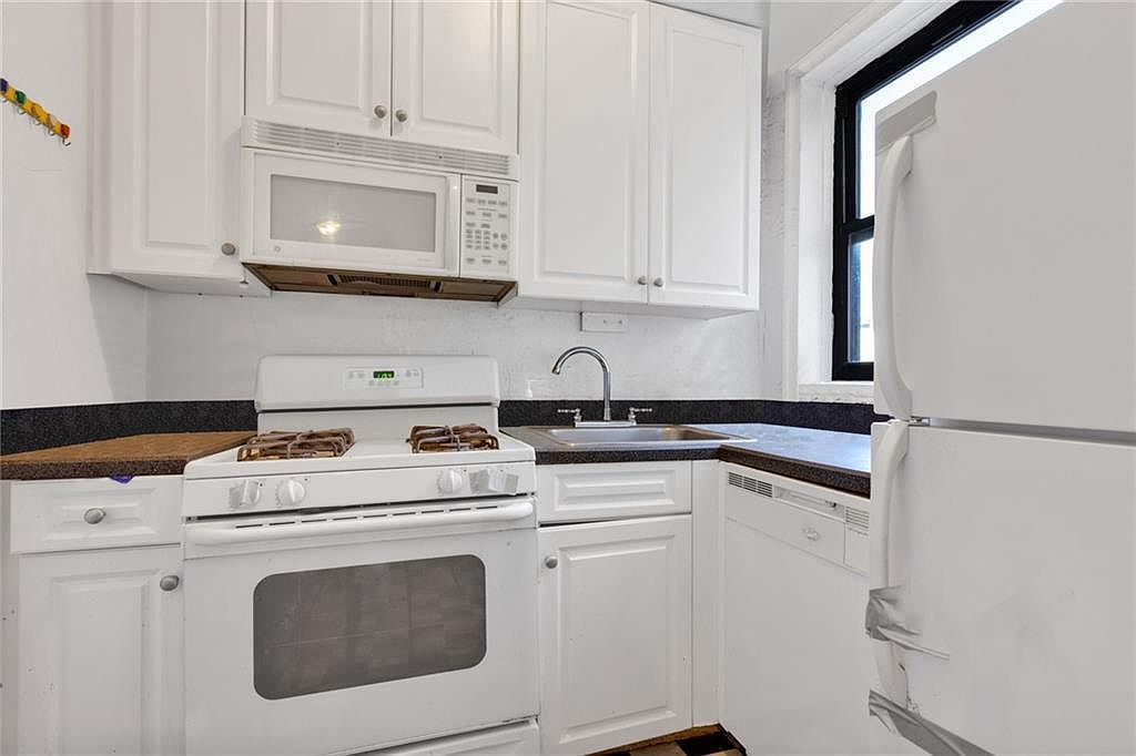 3111 Brighton 1st Pl APT 6I Brooklyn, NY 11235 | Condominium