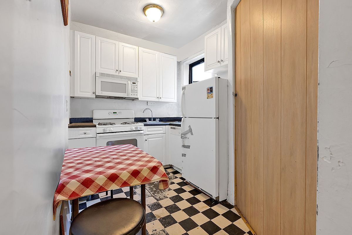 3111 Brighton 1 Pl #6I Brooklyn, NY 11235  | Condominium