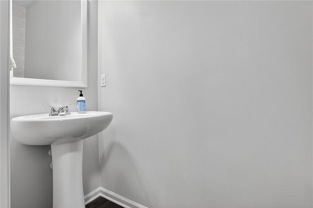 594 Summit Point Canton, GA 30114 | Single Family