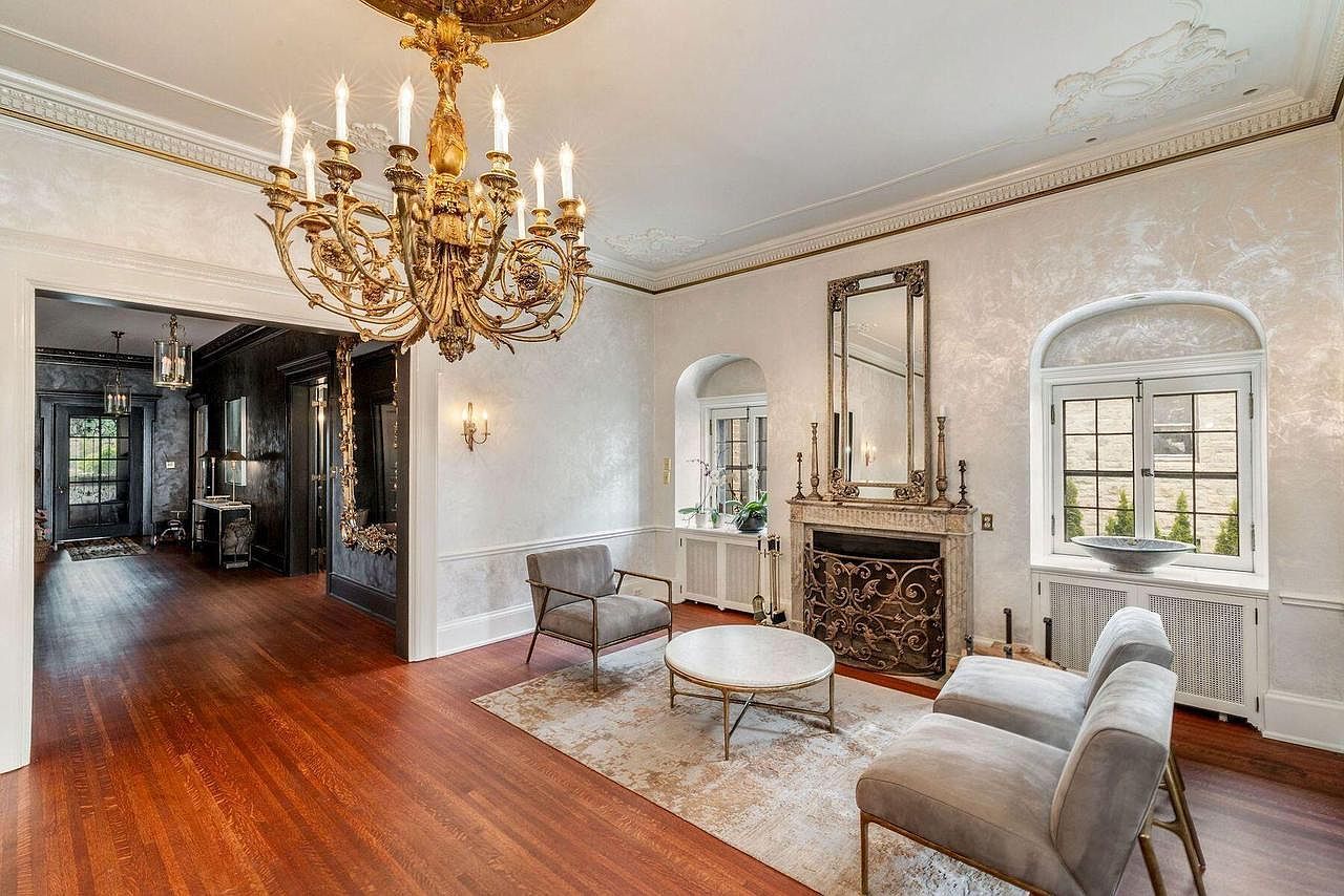 3266 N Lake Dr Milwaukee, WI 53211  | Single Family