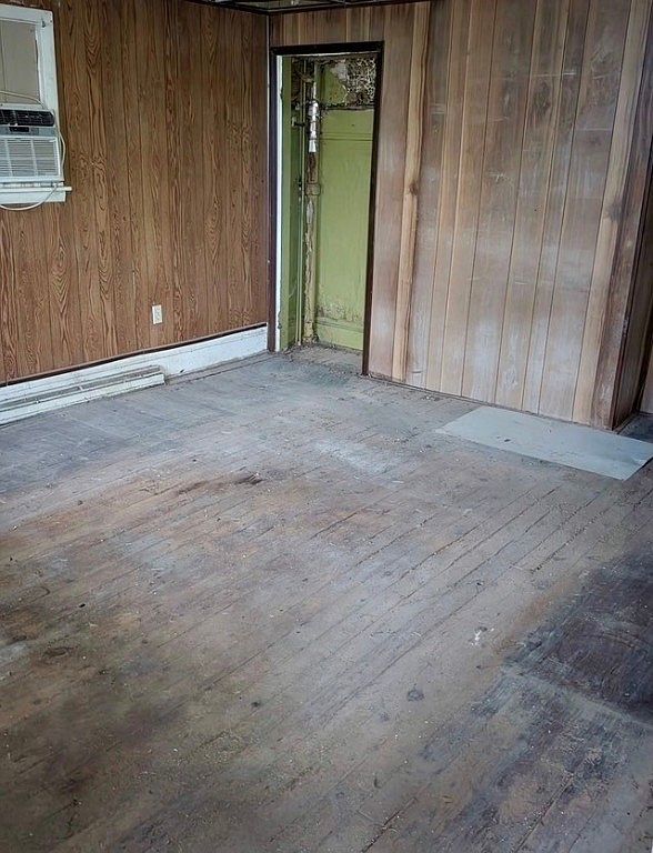 1716 4th Ave Beaver Falls, PA 15010 | Single Family