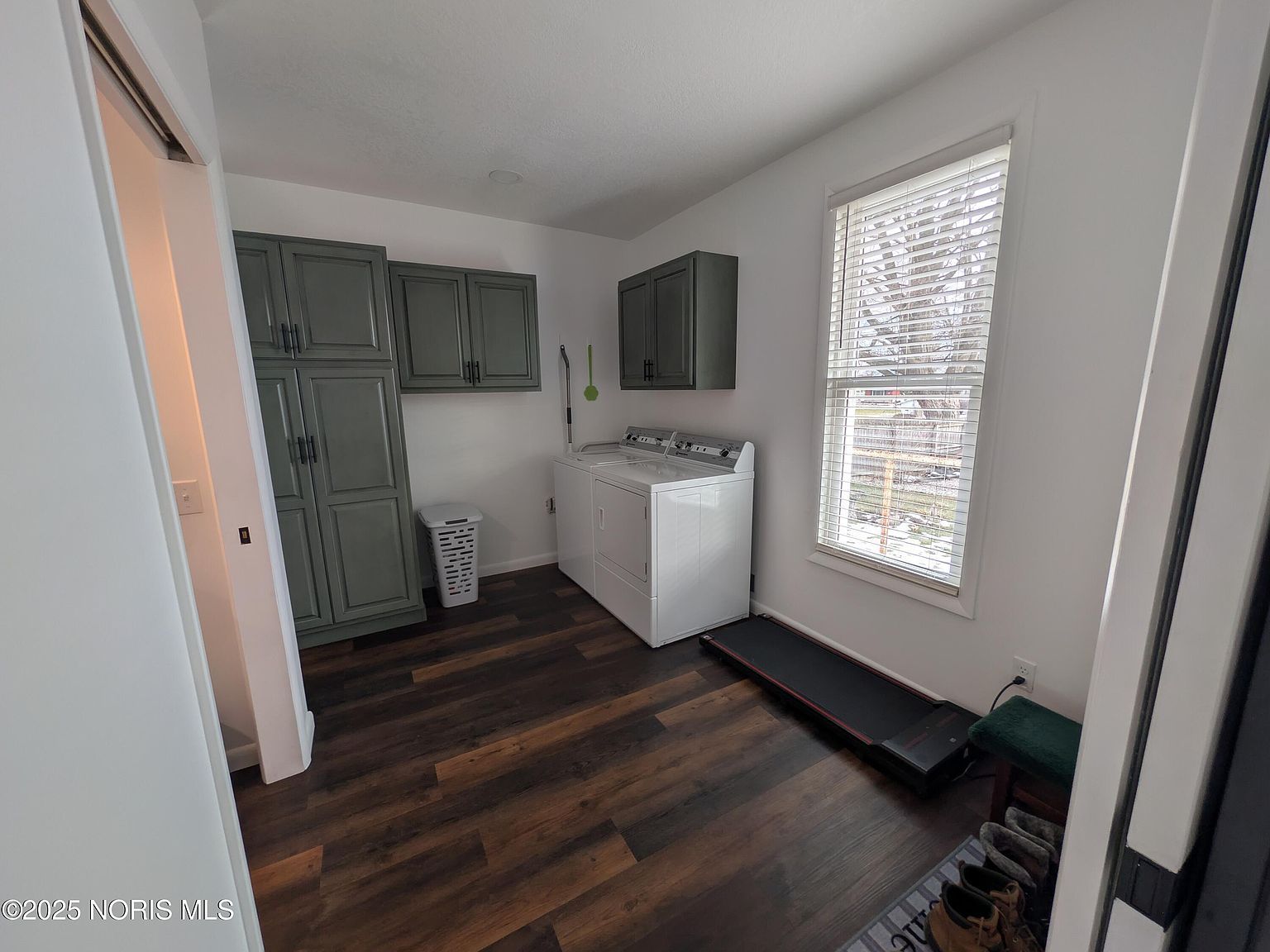 201 Mulberry St Pioneer, OH 43554 | Single Family