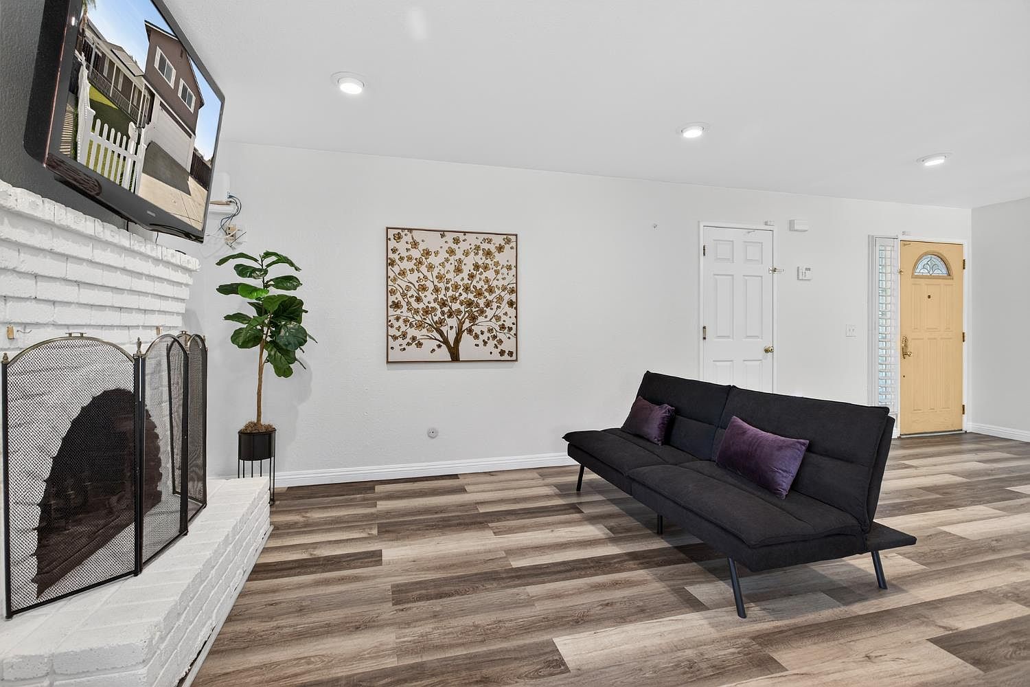 166 Norman Ct Tracy, CA 95376  | Single Family