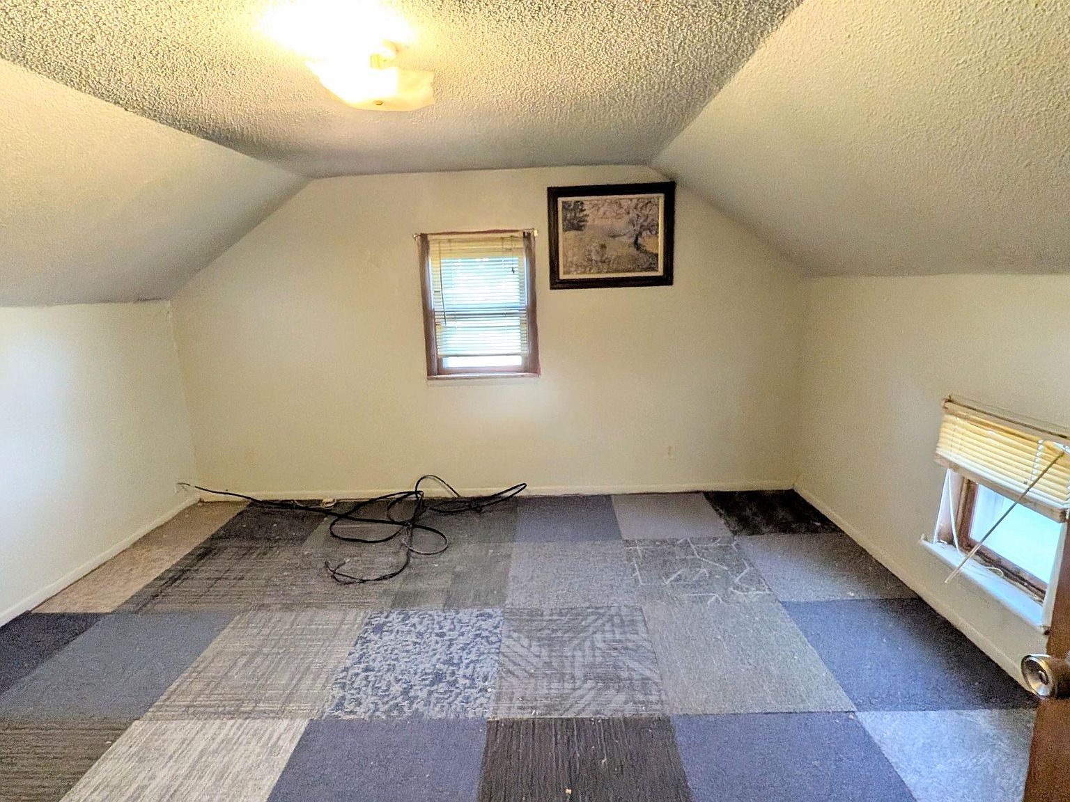 613 Lincoln St Osage City, KS 66523  | Single Family