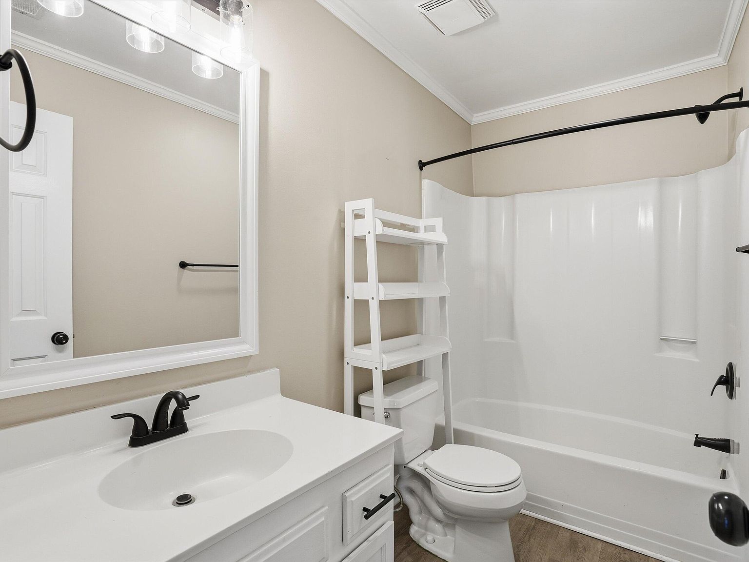 122 Towne Square Rd Summerville, SC 29485 | Single Family