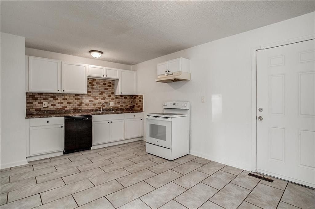 8410 Ruskin Way Kansas City, MO 64134 | Single Family