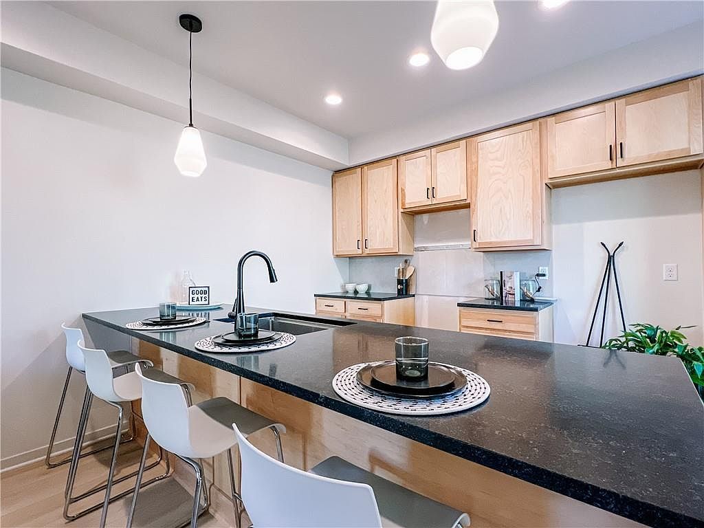 3320 Tracy Ave Kansas City, MO 64109 | Single Family