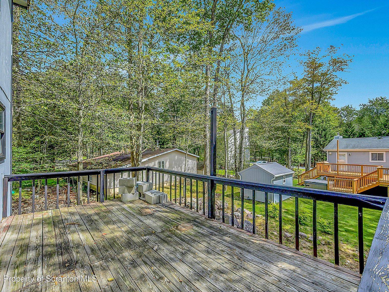 8498 Bumble Bee Way Tobyhanna, PA 18466 | Single Family