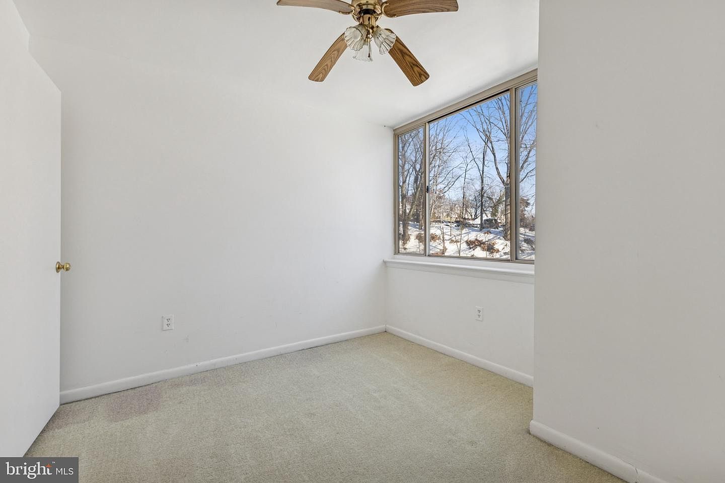 5565 Columbia Pike APT 412 Arlington, VA 22204 | Condominium