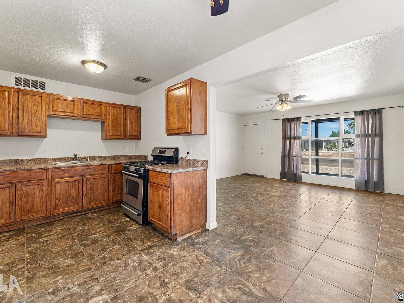 2463 S Olivia Ave Yuma, AZ 85365  | Single Family