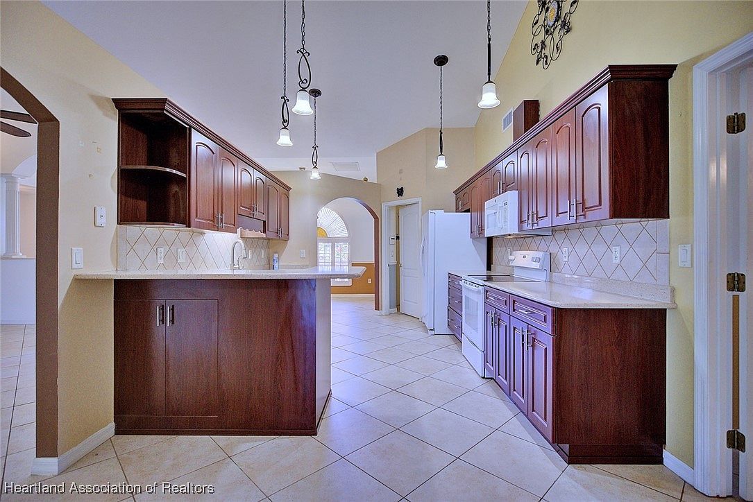 517 San Marco Dr Sebring, FL 33876  | Single Family