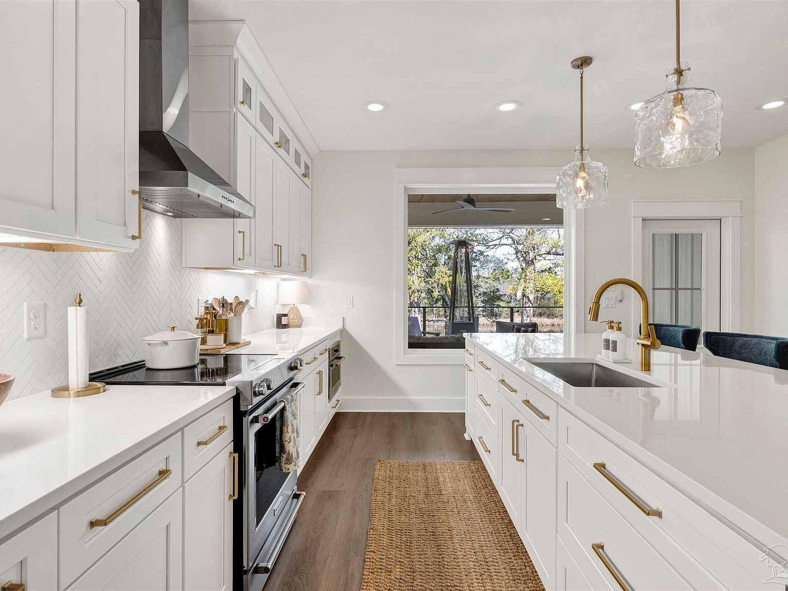 7746 River Rd Milton, FL 32583  | Single Family