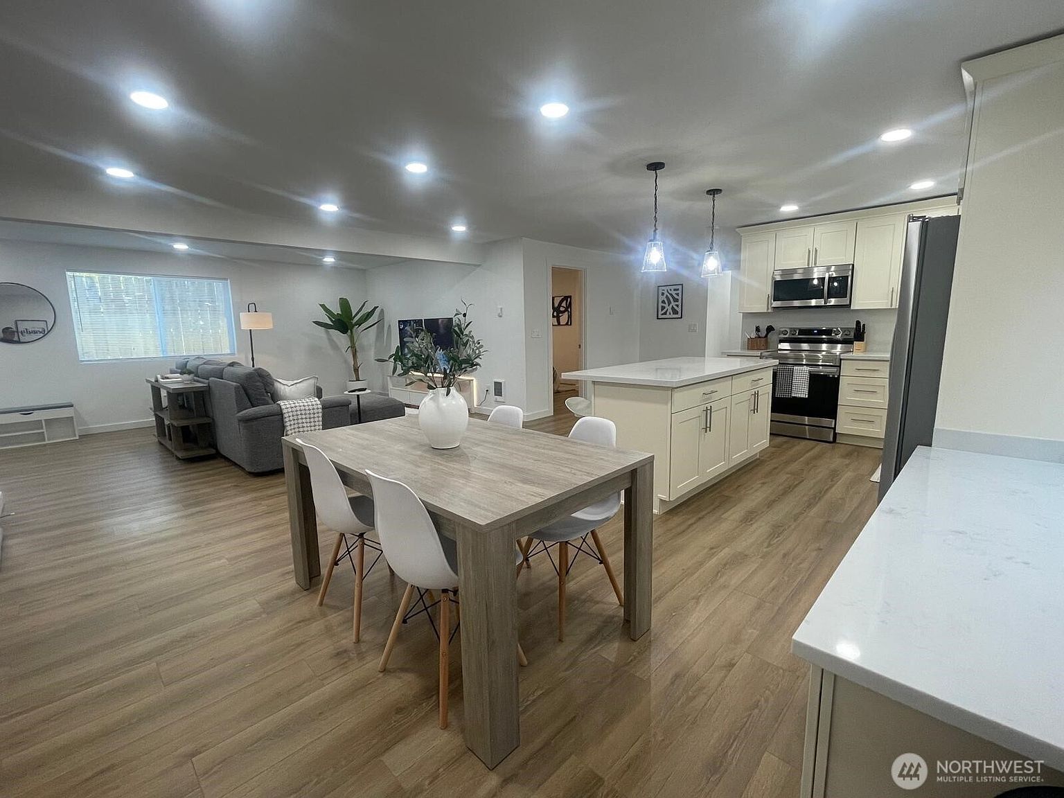 3730 SW 99th St Seattle, WA 98126  | Single Family