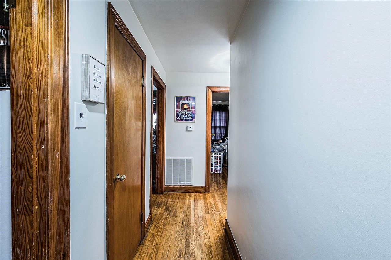 320 N High St Adairville, KY 42202  | Single Family