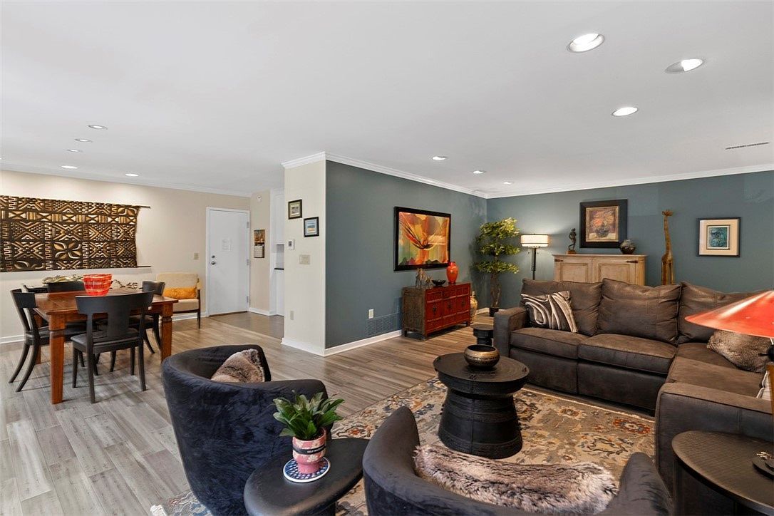 540 N Neville St APT 303 Pittsburgh, PA 15213  | Condominium