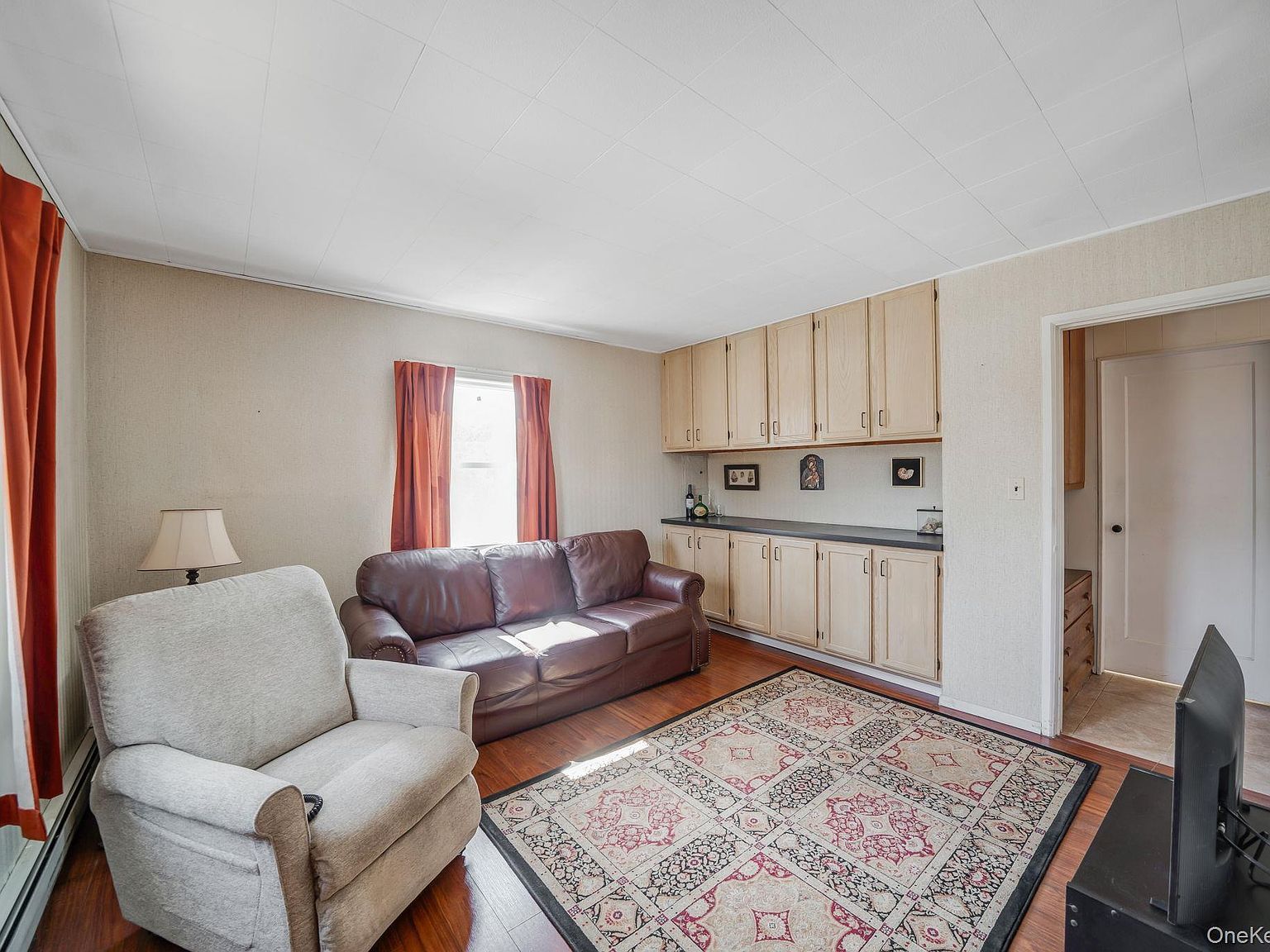 7 Woodpecker Ln Levittown, NY 11756  | Single Family