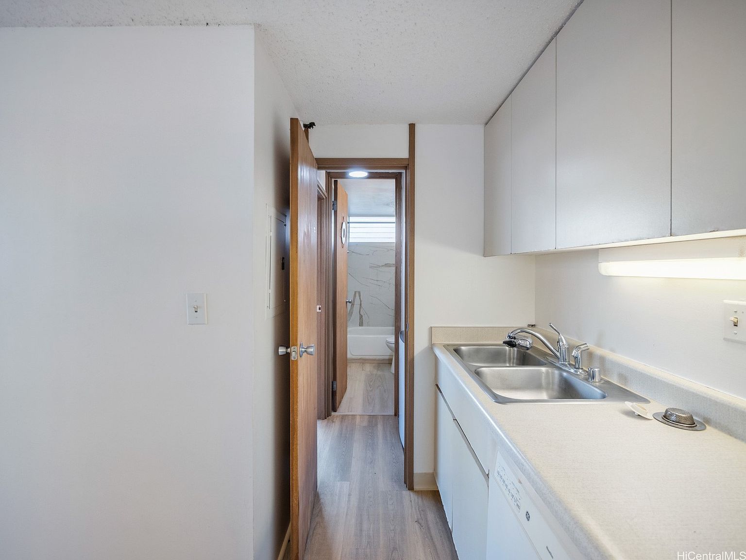 1060 Kamehameha Hwy APT 3302B Pearl City, HI 96782  | Condominium