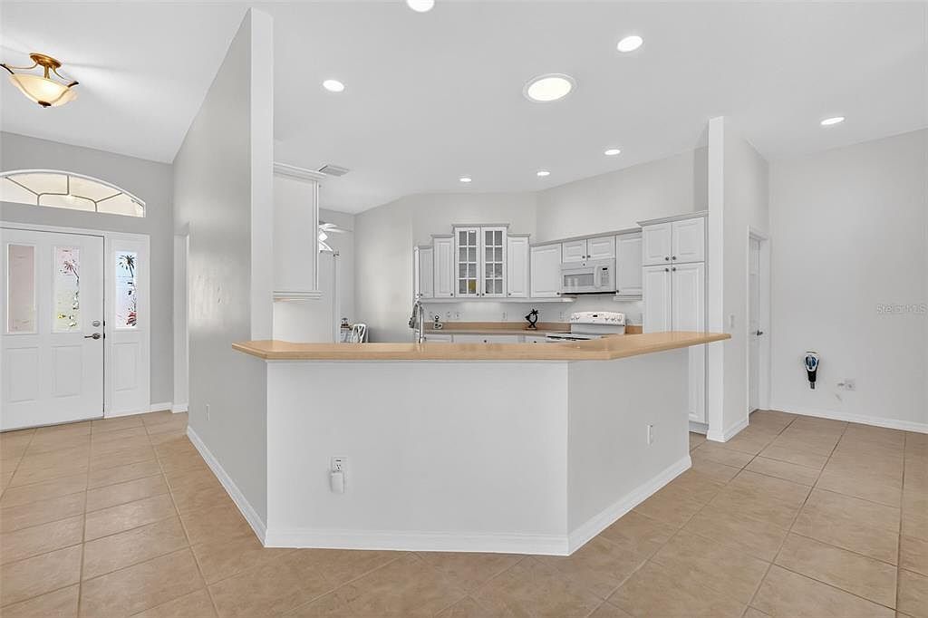 2725 Halsey Ter The Villages, FL 32162 | Single Family