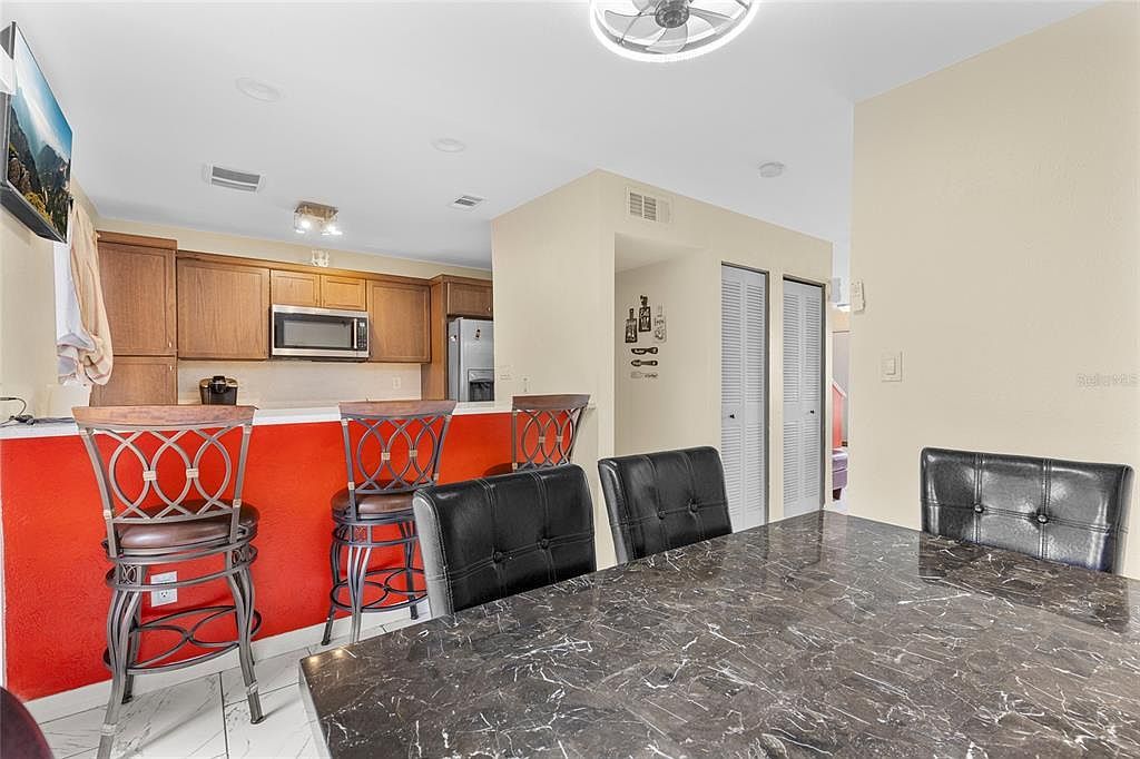 2004 Ludlow Ln #2803 Orlando, FL 32839  | Condominium