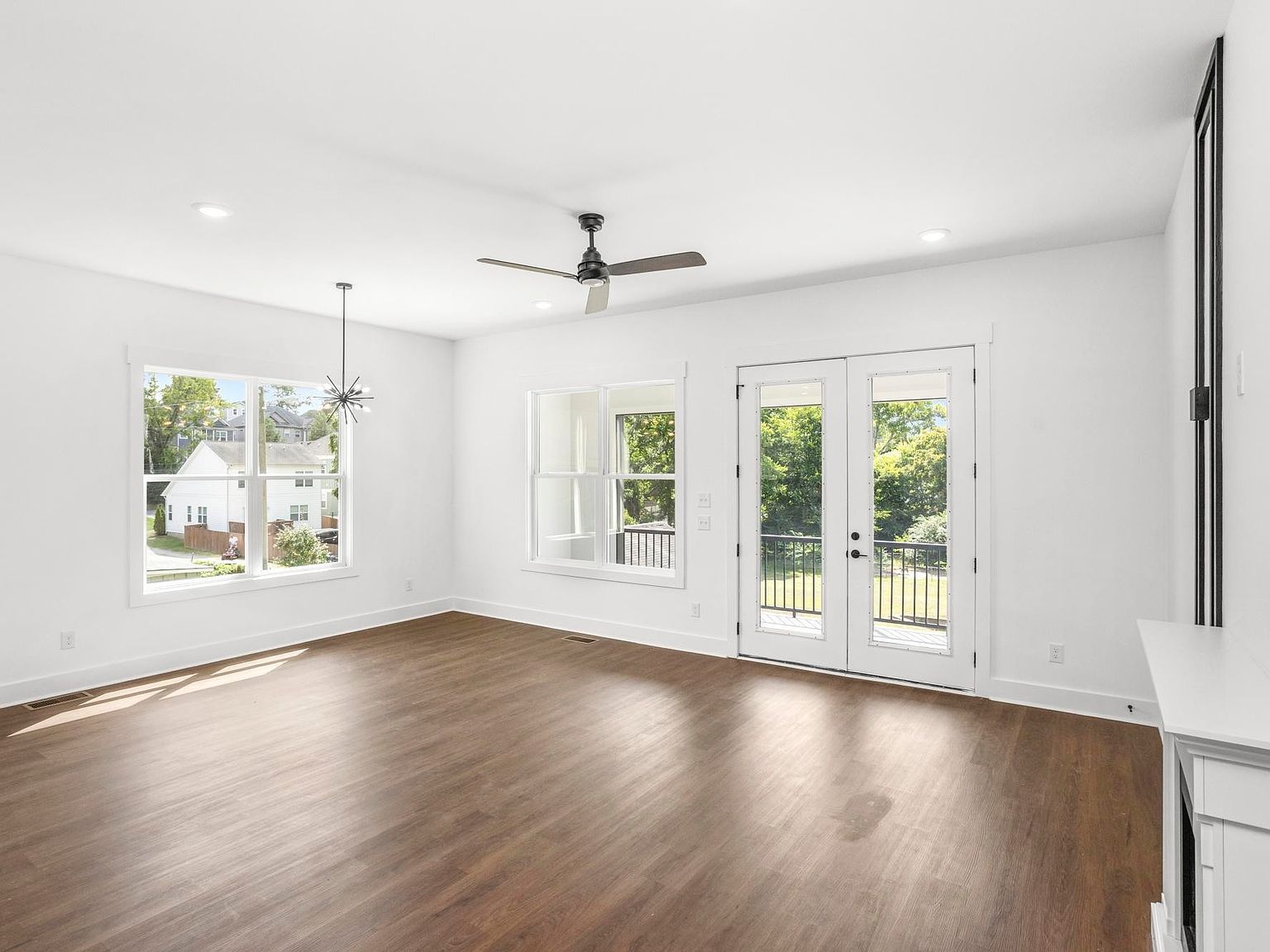 2211 18th Ave N Nashville, TN 37208  | Single Family