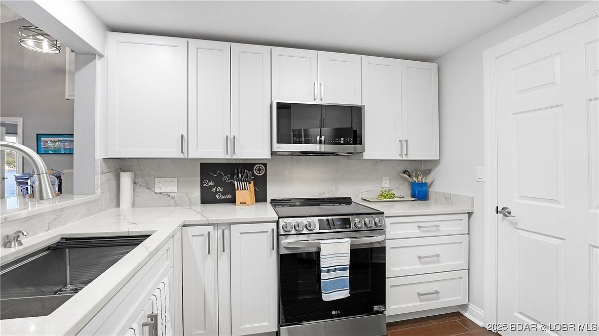 2500 Bay Point Ln APT 440 Osage Beach, MO 65065  | Condominium