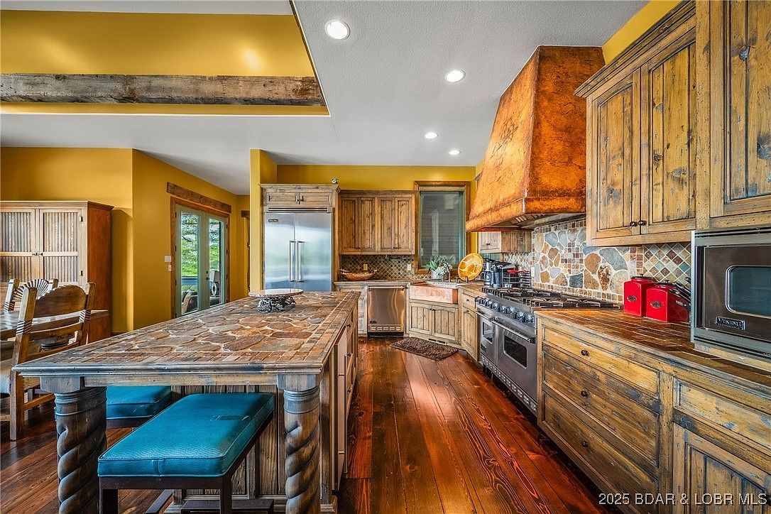 32 Wild Pines Ct Sunrise Beach, MO 65079  | Single Family