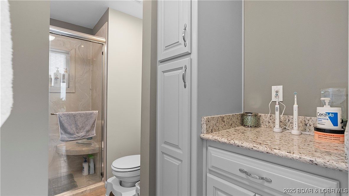 406 Staley Hollow Dr Sunrise Beach, MO 65079  | Single Family