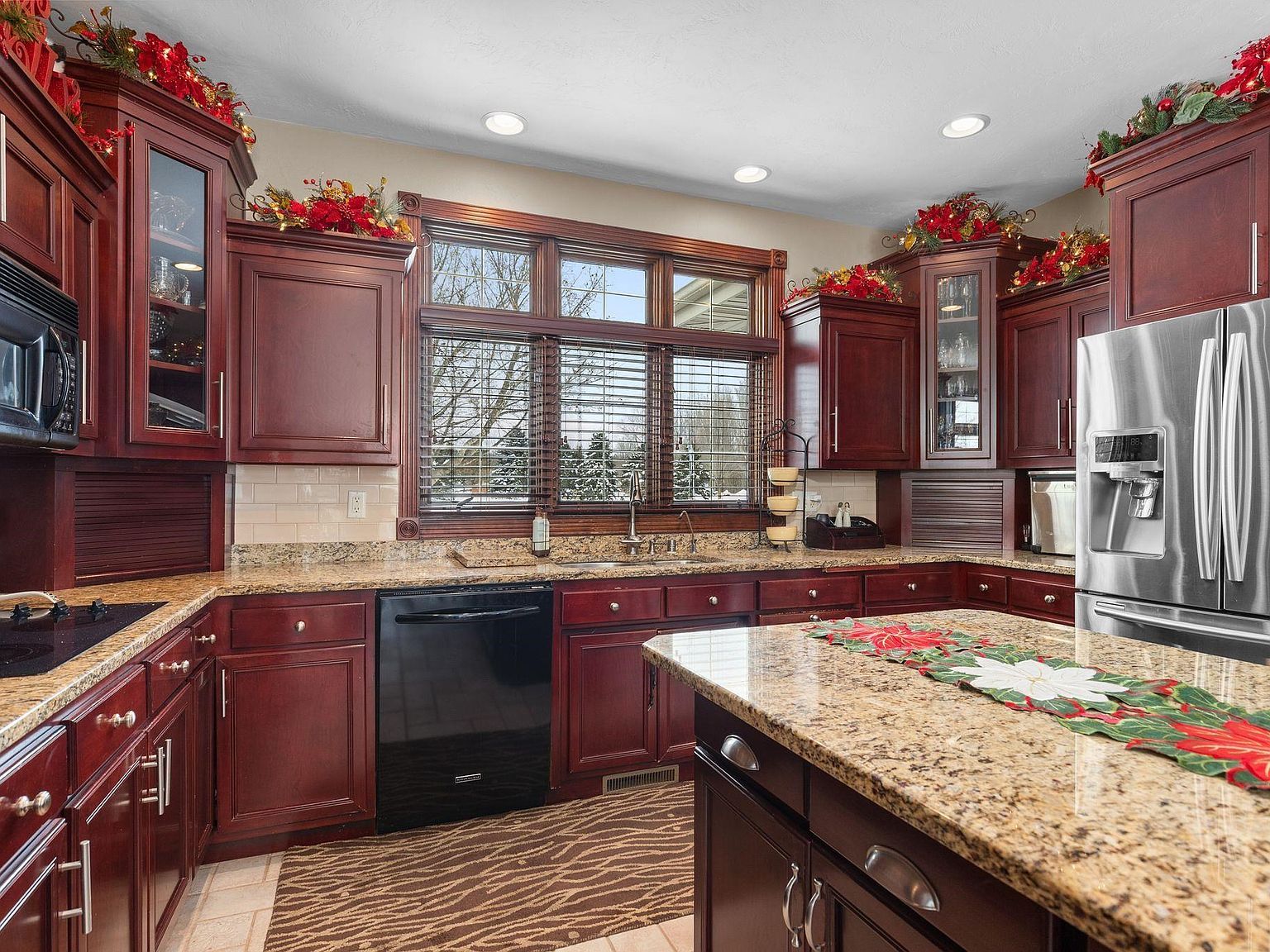 9366 Memory Ln Neenah, WI 54956  | Single Family