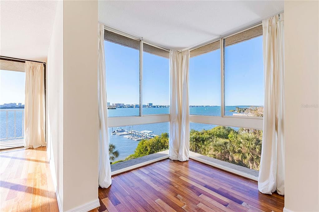 500 N Osceola Ave APT 307 Clearwater, FL 33755  | Condominium