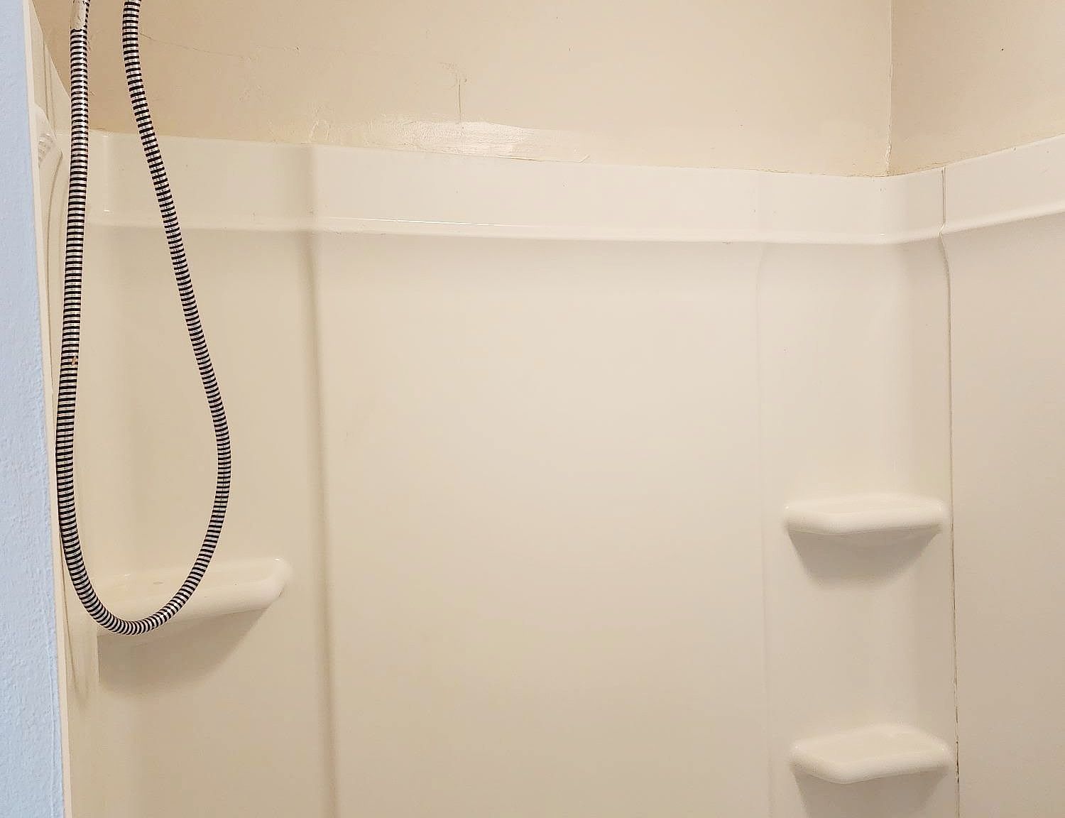 218 Wakefield Cir #218 East Hartford, CT 06118  | Condominium