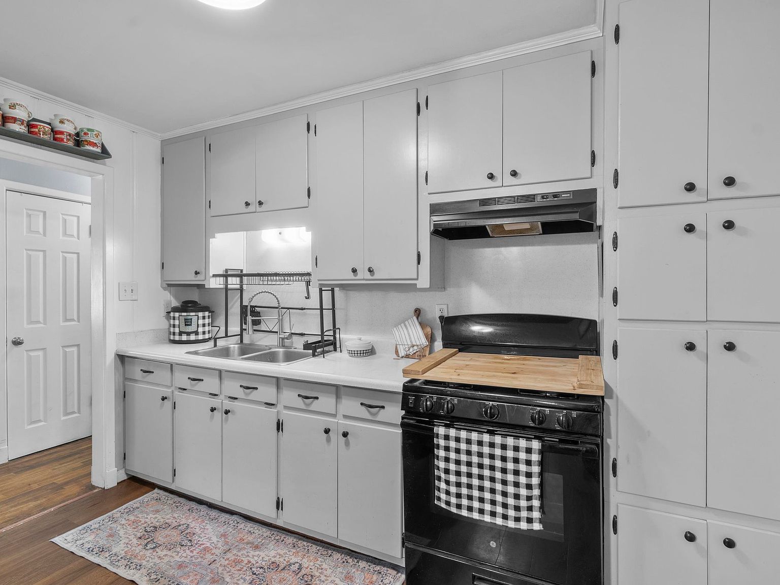 902 N Cedar St Searcy, AR 72143  | Single Family