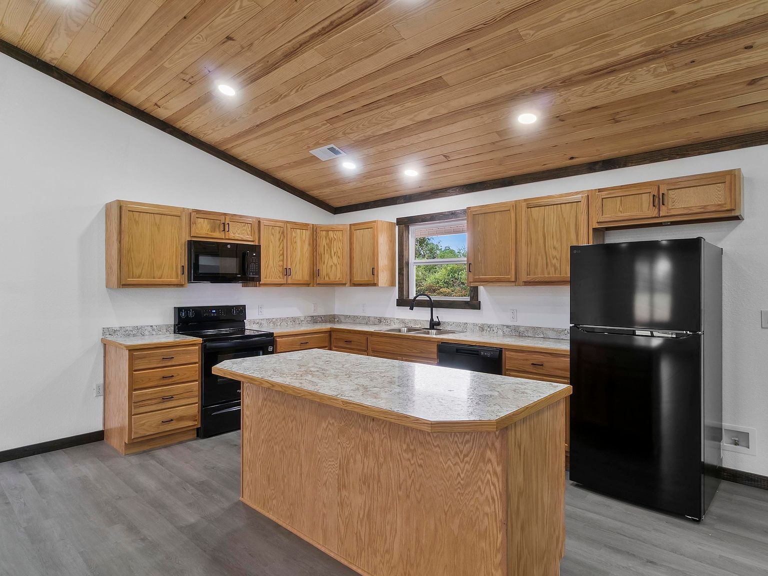 642 School Rd Rose Bud, AR 72137  | Single Family