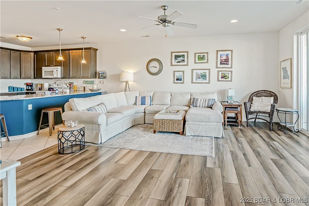 1200 Lands End Pkwy APT 319 Osage Beach, MO 65065  | Condominium