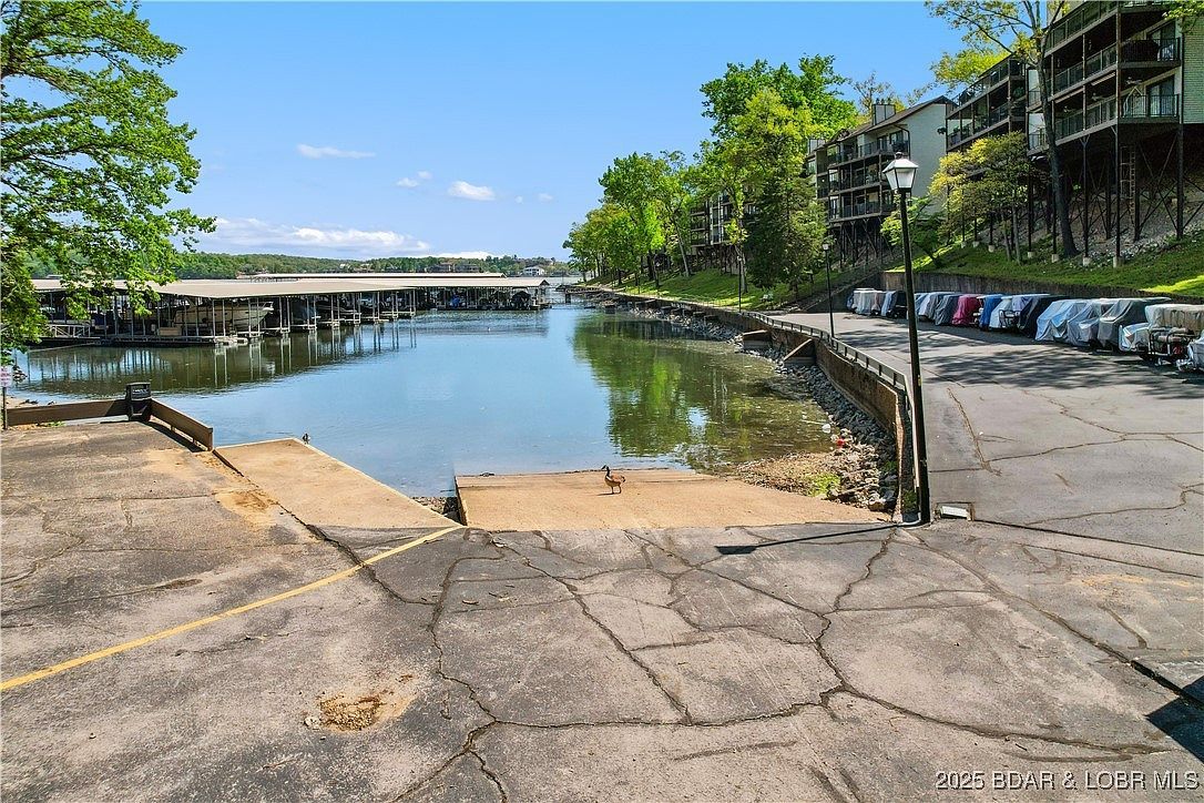320 Waters Edge Dr #2A Lake Ozark, MO 65049 | Condominium