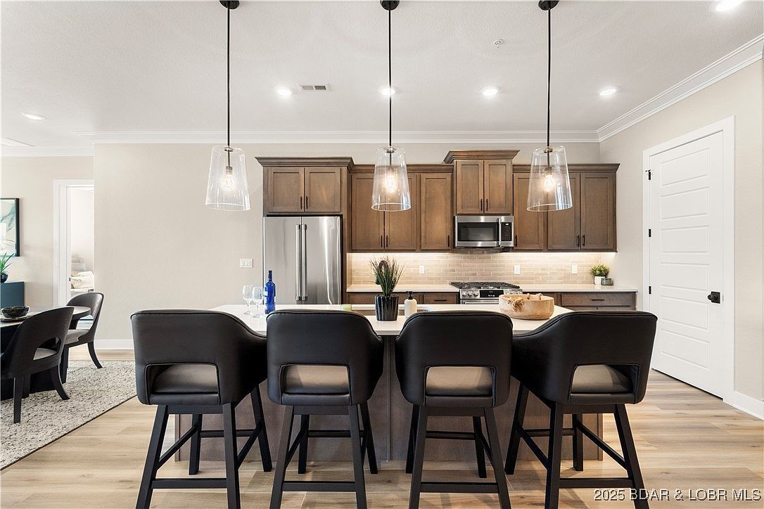 1184 Jeffries Rd #519 Osage Beach, MO 65065 | Condominium