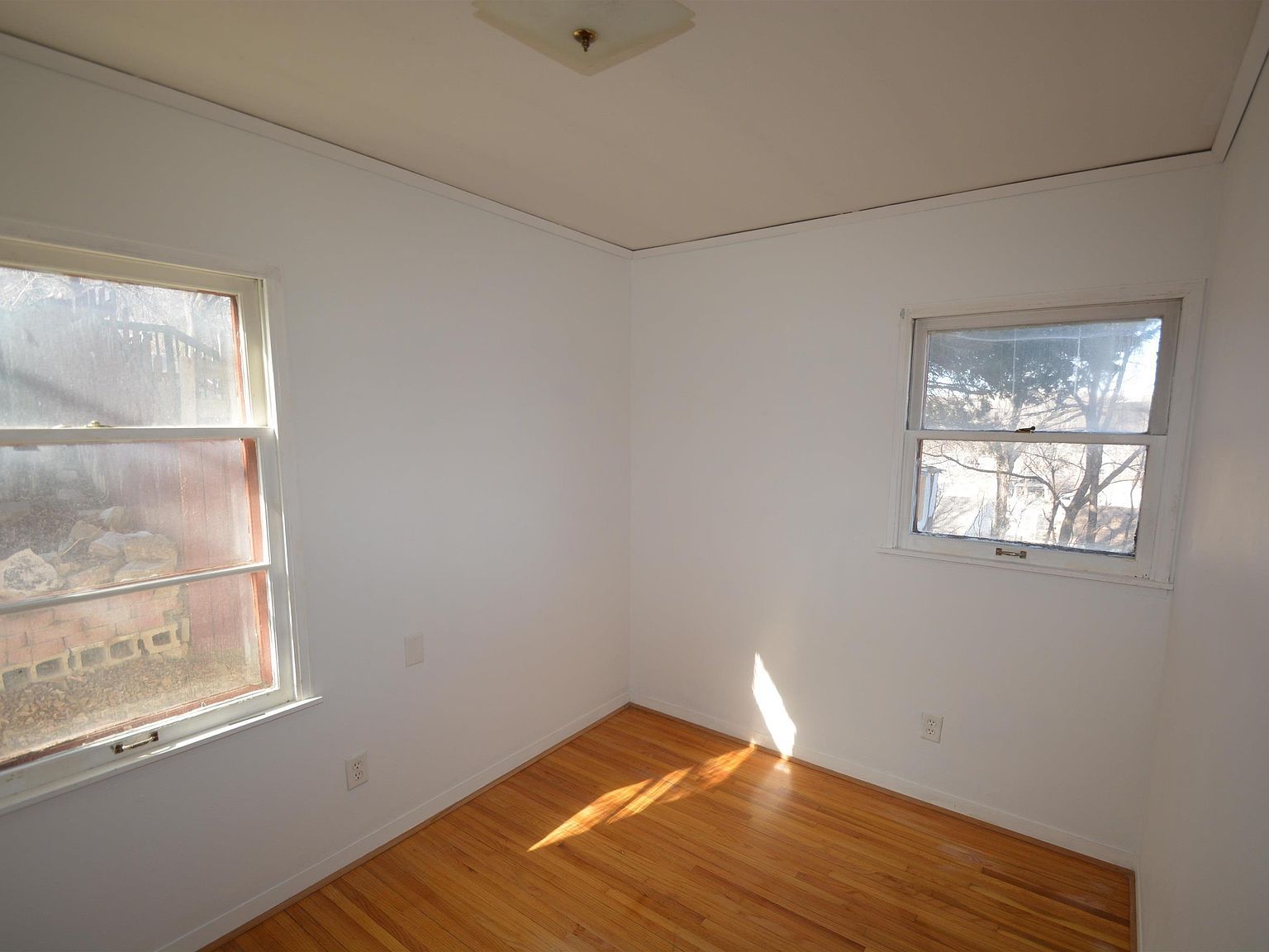 1657 W 26th St Sioux City, IA 51103 | Single Family