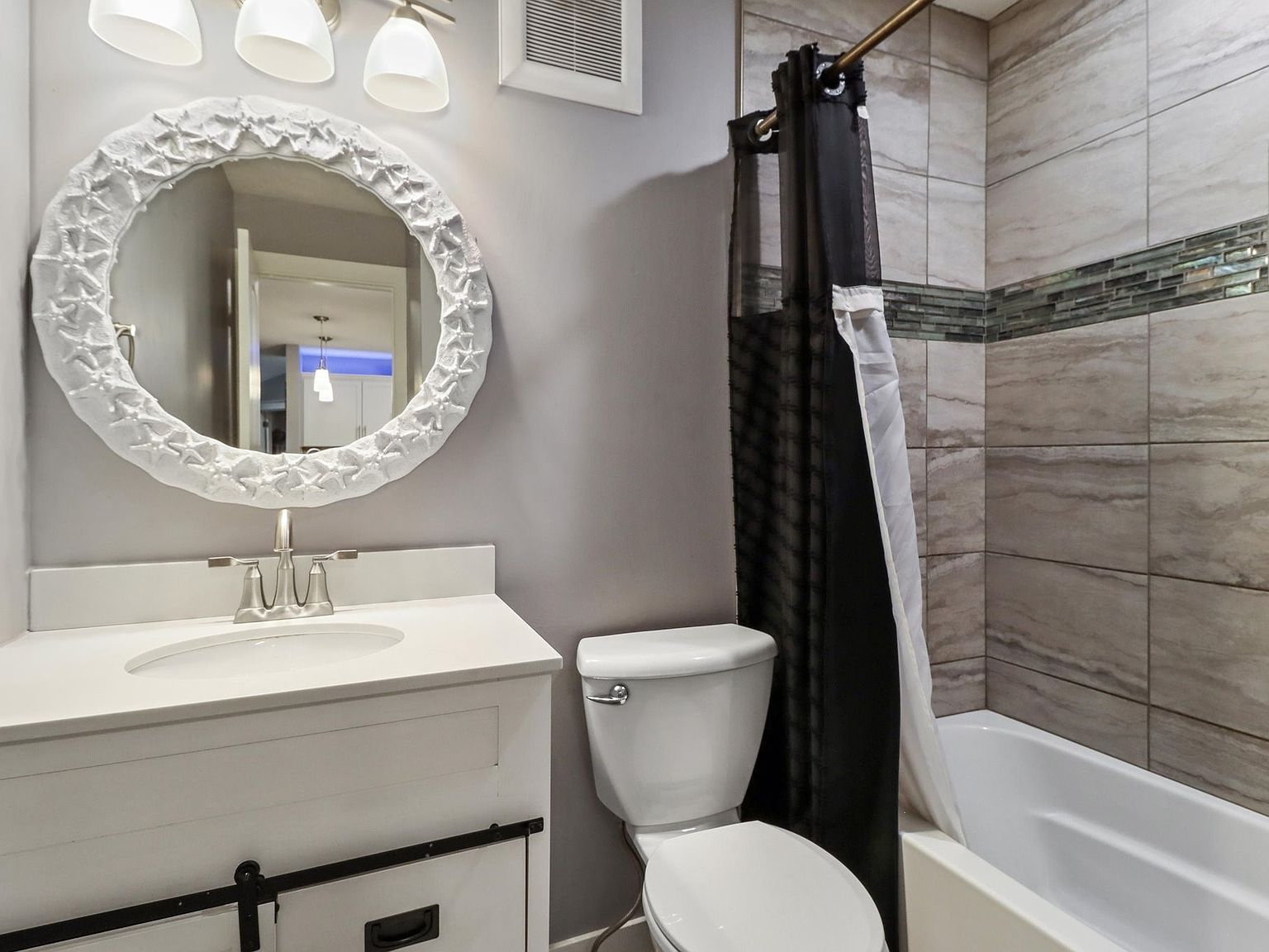 8106 Dellwood Dr Urbandale, IA 50322 | New build