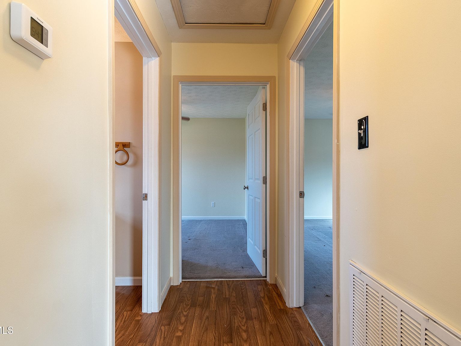 107 S 2nd St Watauga, TN 37694  | Single Family