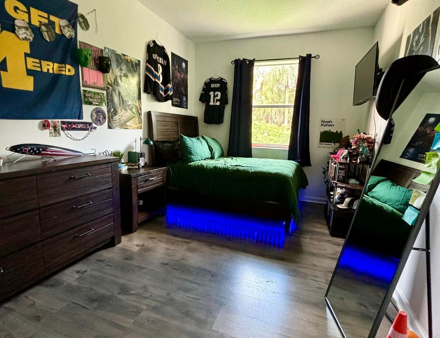 6607 Pointe Of Woods Dr West Palm Beach, FL 33413  | Single Family