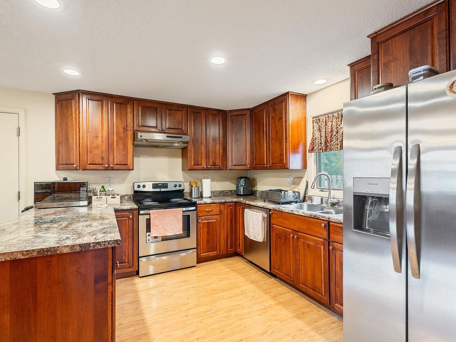 316 Sycamore Ave Vermillion, SD 57069  | Single Family