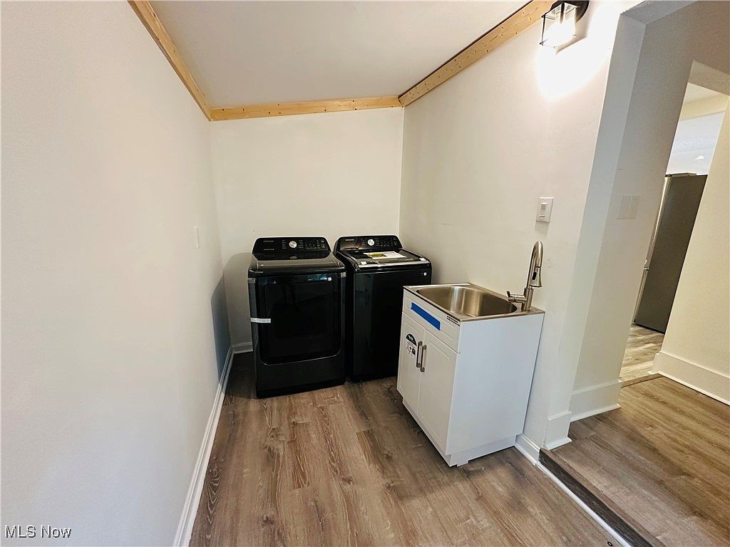 3250 W 127th St Cleveland, OH 44111 | Single Family