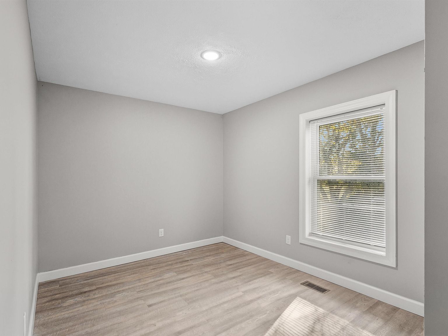 1220 N 14th St Herrin, IL 62948  | Single Family