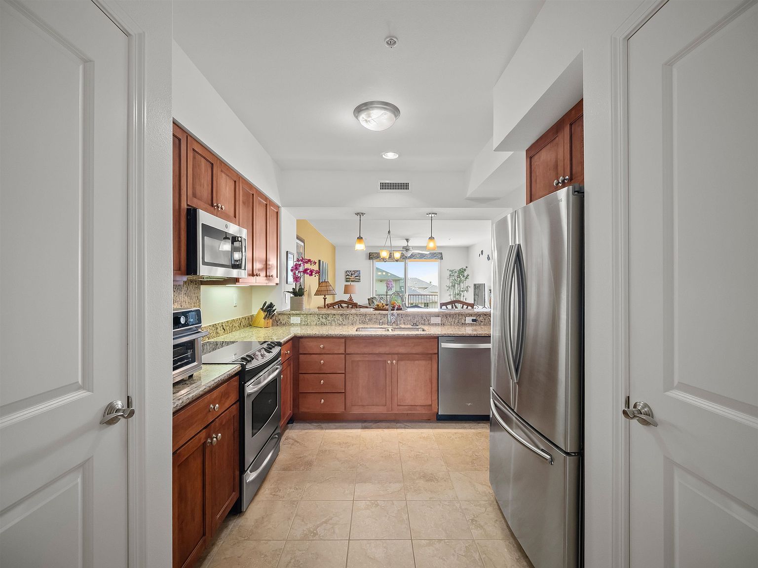 28 Hauwahine Ln #F203 Kihei, HI 96753  | Condominium